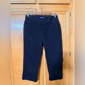NYDJ (Not Your Daughter's Jeans) black cropped capri jeans size 8 petite